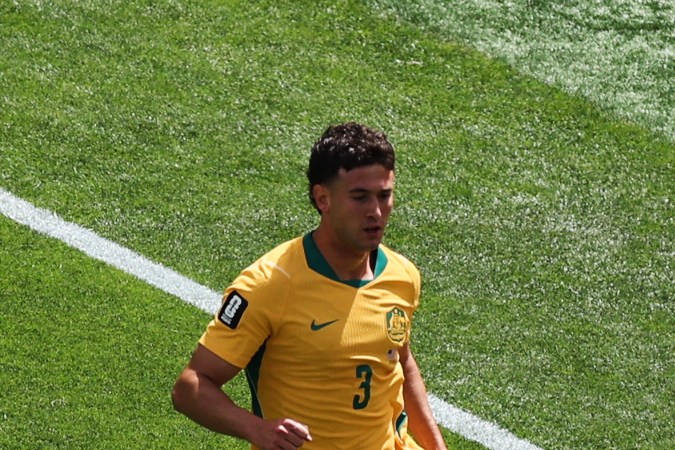 El australiano Cameron Burgess (21) anota un autogol en el partido contra Estados Unidos en el Grupo D del Mundial, el viernes 19 de junio de 2026, en Seattle.