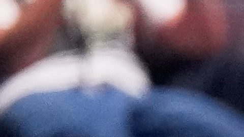 Jugadores iraníes reaccionan al final del partido.