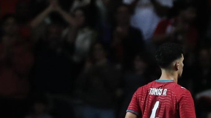Los jugadores de Portugal celebran un gol contra Nigeria durante el partido amistoso internacional de fútbol Portugal contra Nigeria en Leiria, Portugal, el 10 de junio de 2026.