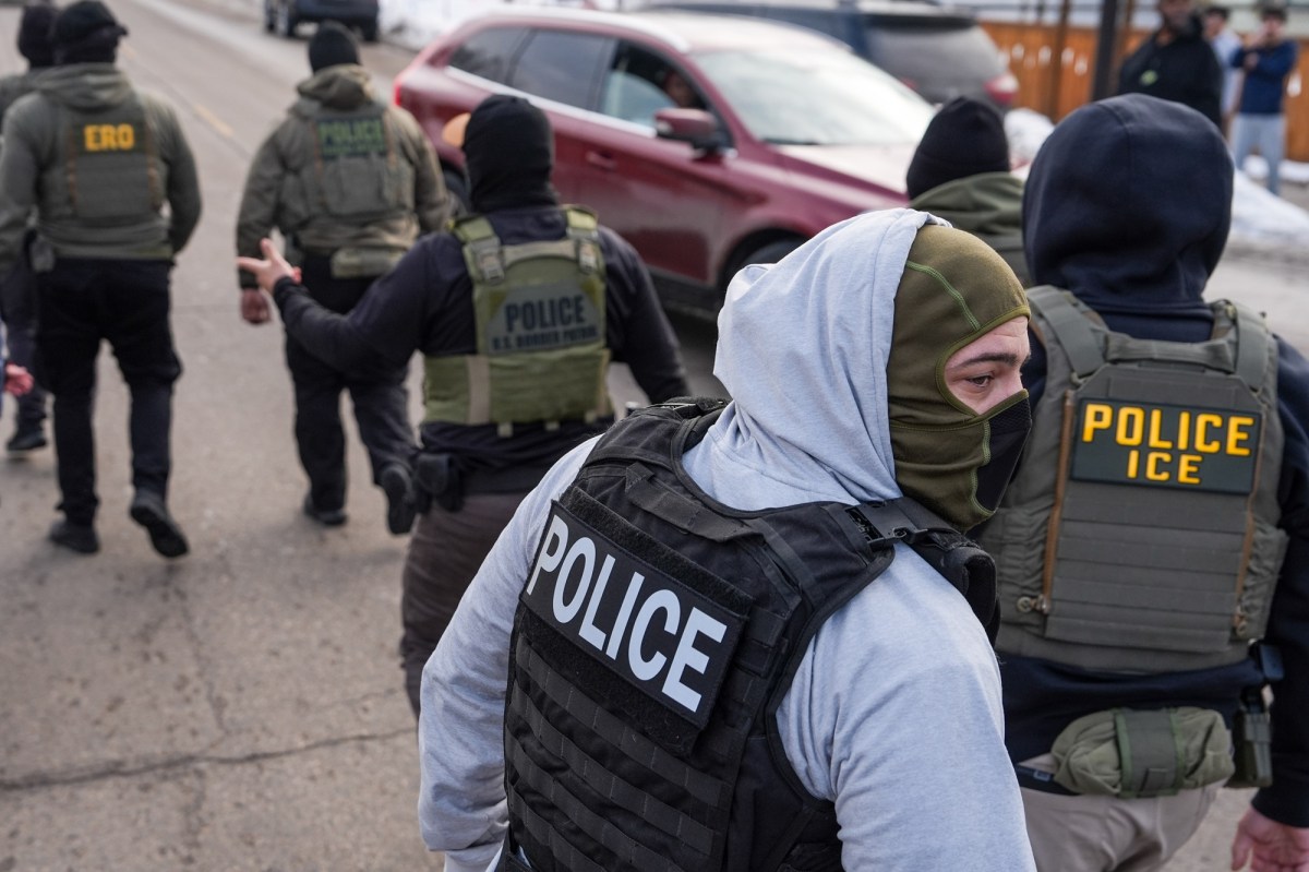 Tribunal limita detención de inmigrantes por ICE a 90 días en varios estados