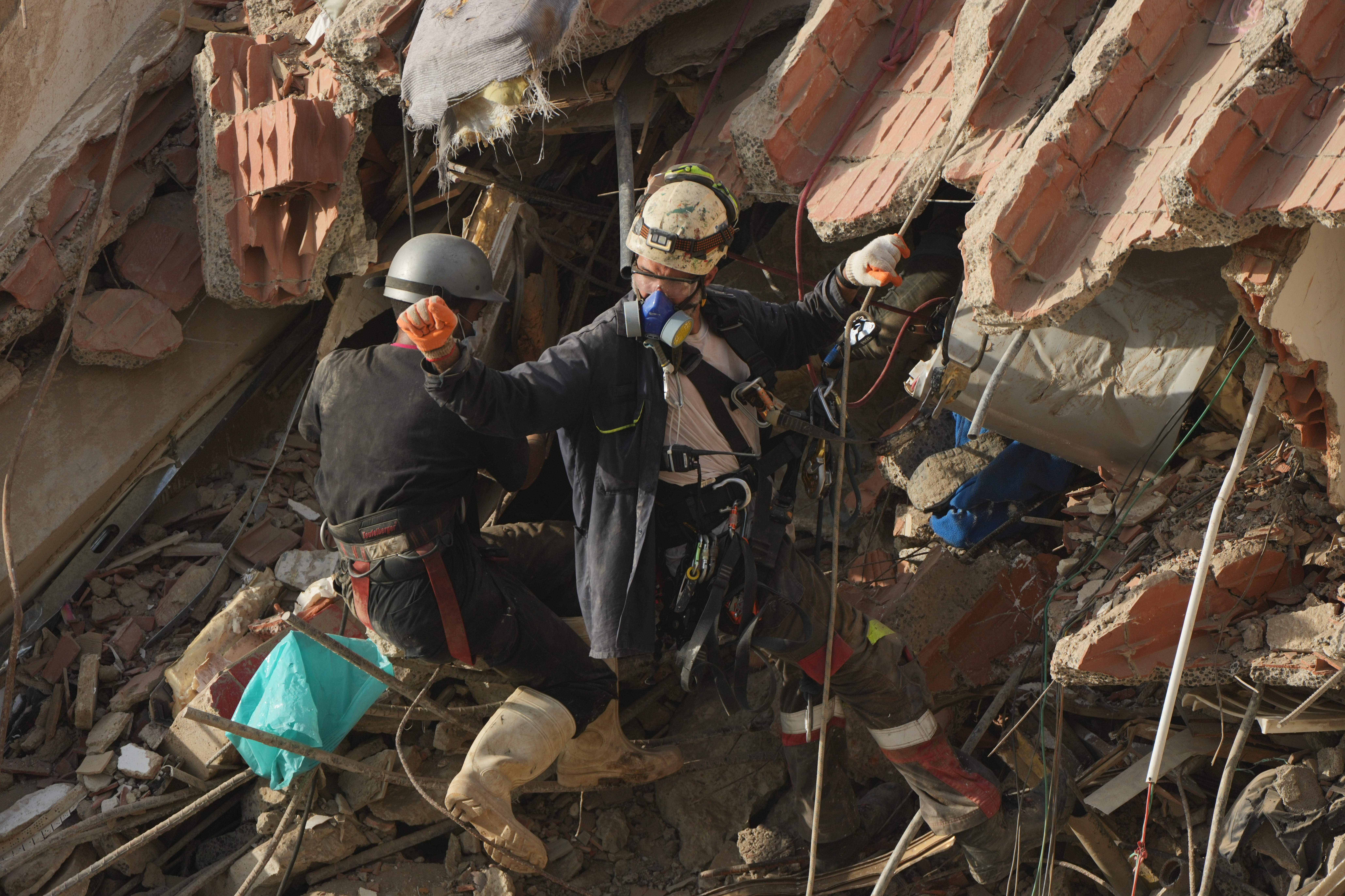 Cifra de muertos tras terremotos en Venezuela sobrepasa los 3,800, según gobierno interino