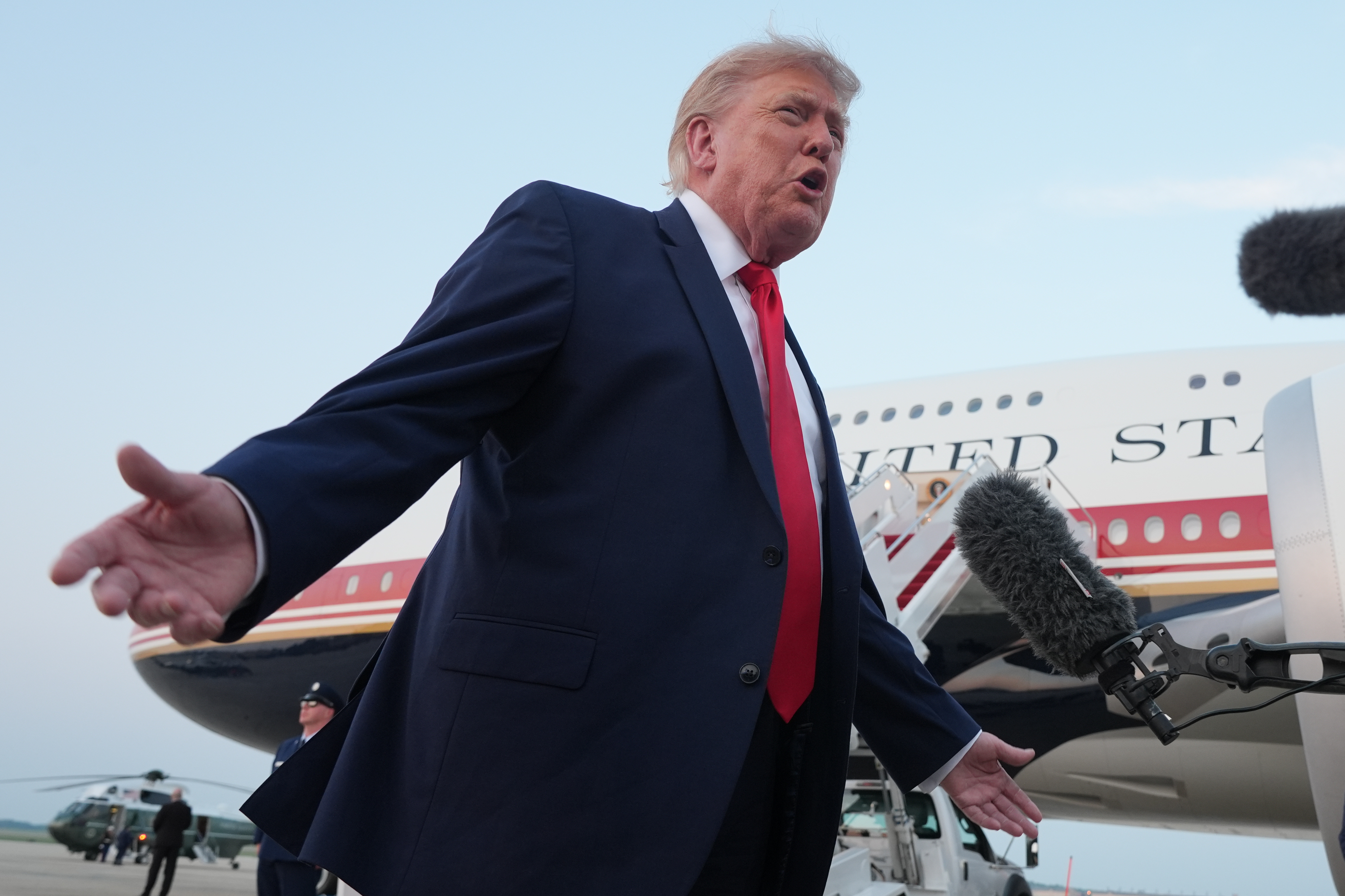 Trump exige unidad republicana para sacar adelante su ley electoral antes de noviembre