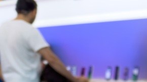 Antes de rentar un iPhone, compara el costo total contra el precio de compra directa; la cuota mensual atractiva puede esconder un gasto mayor.