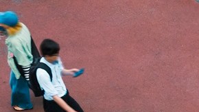 En un país con un costo de vida alto, permanecer demasiado tiempo fuera de la fuerza laboral sin plan ni preparación puede cerrar puertas.
