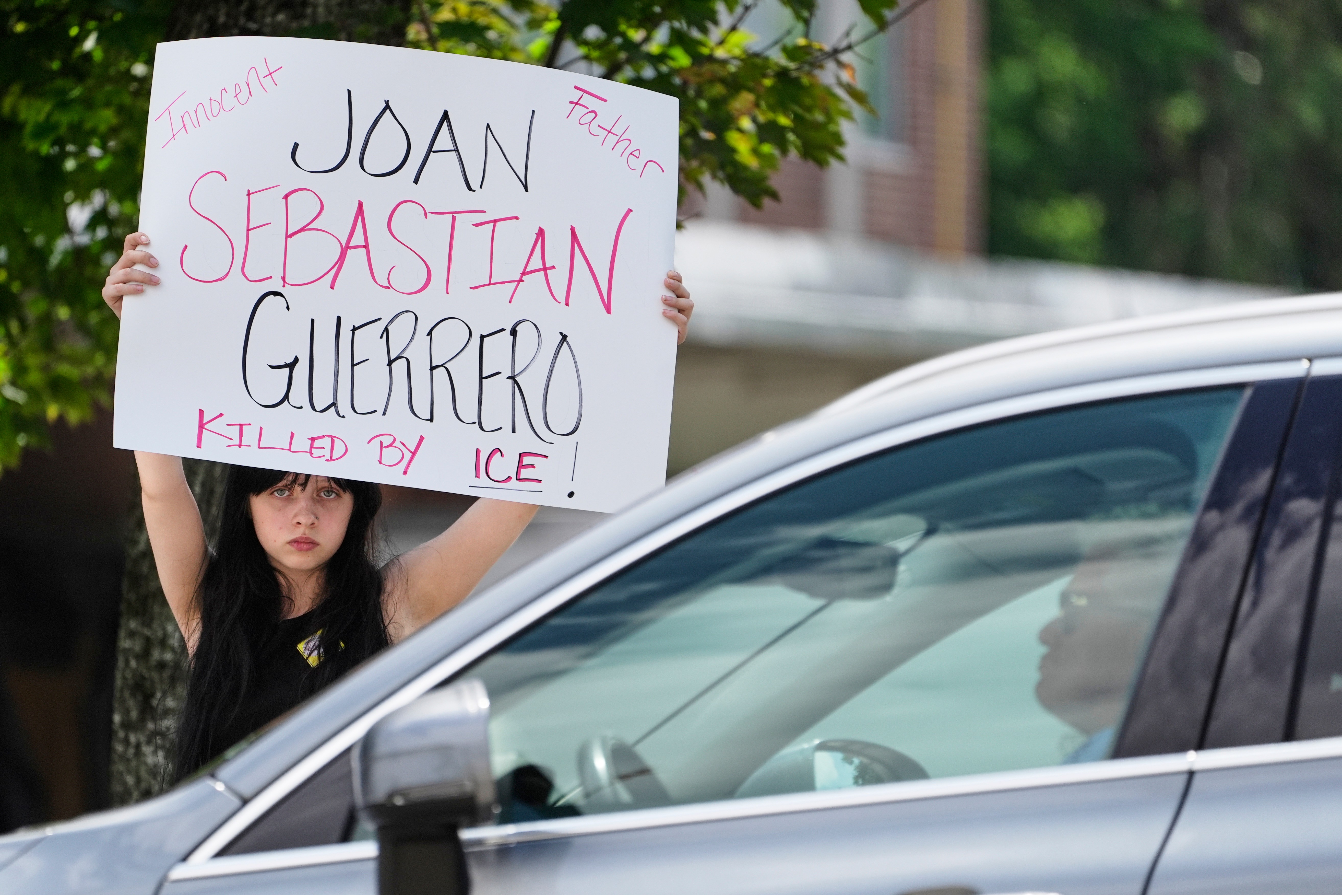 FBI dejaría de investigar enfrentamientos en los que participen agentes del ICE, según NYT