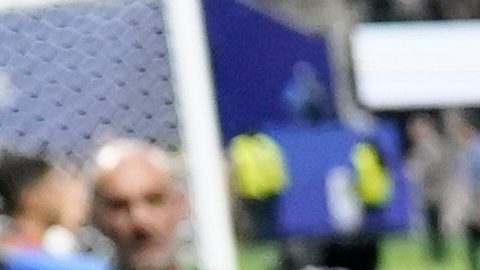 El argentino Lionel Messi (10) reacciona al abandonar el campo tras la victoria en el partido de semifinales de la Copa del Mundo entre Inglaterra y Argentina, en Atlanta, el miércoles 15 de julio de 2026.