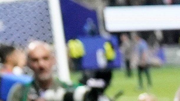 El argentino Lionel Messi (10) reacciona al abandonar el campo tras la victoria en el partido de semifinales de la Copa del Mundo entre Inglaterra y Argentina, en Atlanta, el miércoles 15 de julio de 2026.