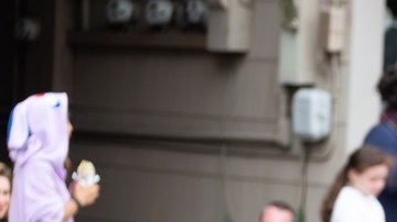 Millones de consumidores aprovechan el fin de semana del 4 de julio para comprar productos con descuentos en las principales cadenas de Estados Unidos.