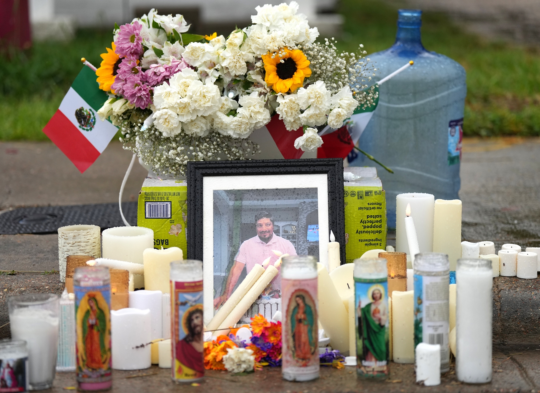 Nuevos detalles contradicen versión oficial sobre muerte de mexicano a manos de ICE en&hellip;
