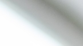 Los adultos mayores suelen ser las principales víctimas de estafas por clonación de voz en WhatsApp.