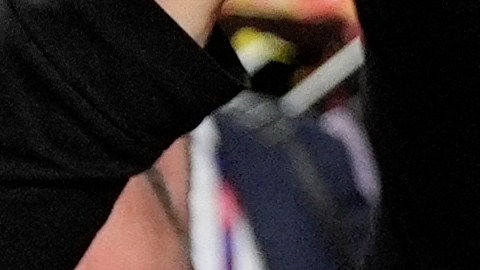 Taylor Swift y Travis Kelce se declararon su amor ante miles de invitados.