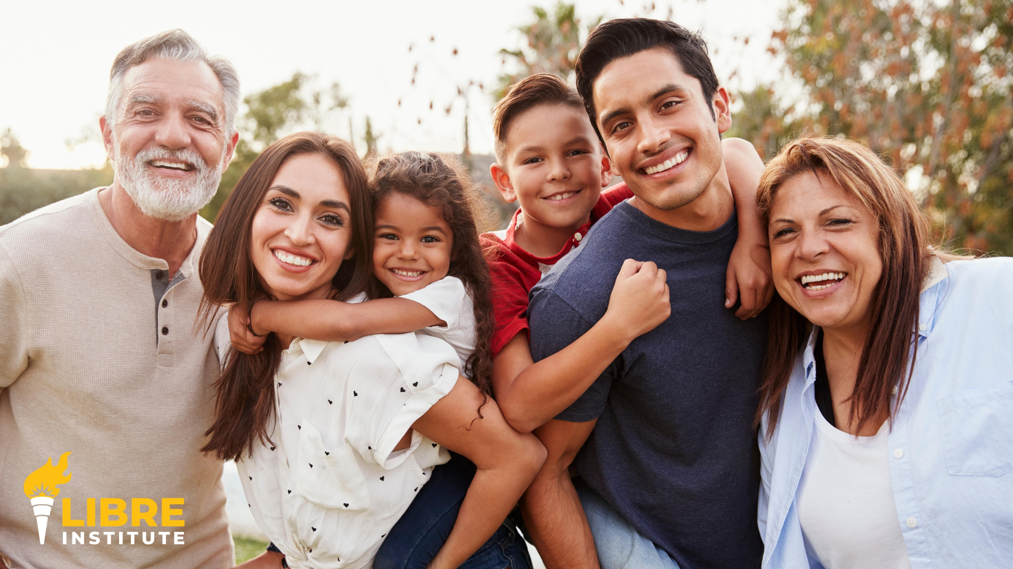 El Sueño Americano Sigue Vivo, Pero las Familias Hispanas Temen que se Esté Alejando
