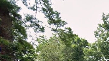 Scarsdale se ubica 20 millas al norte de la Ciudad de Nueva York.