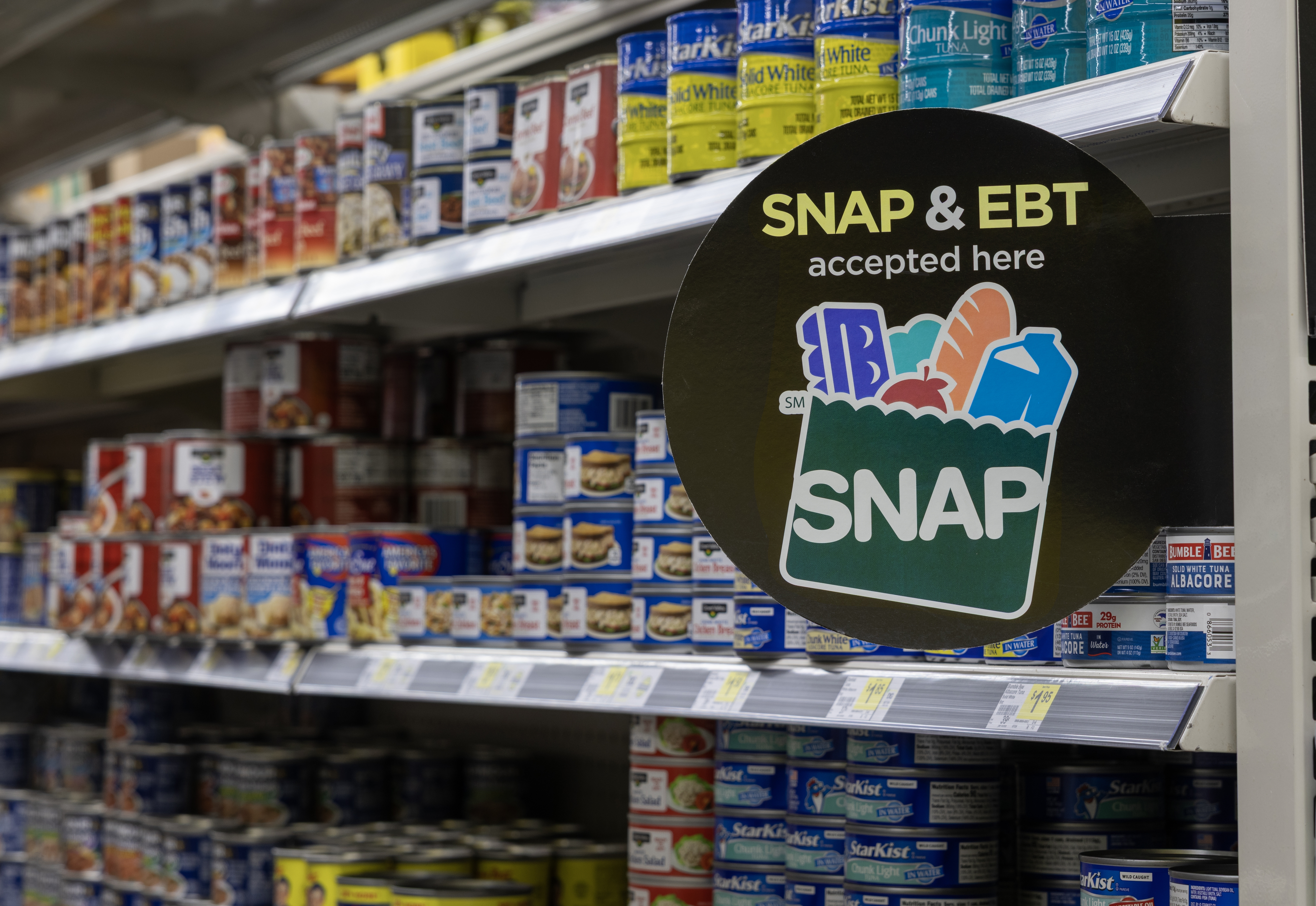 Más de 4 millones de personas pierden la ayuda alimentaria de SNAP en EE.UU.