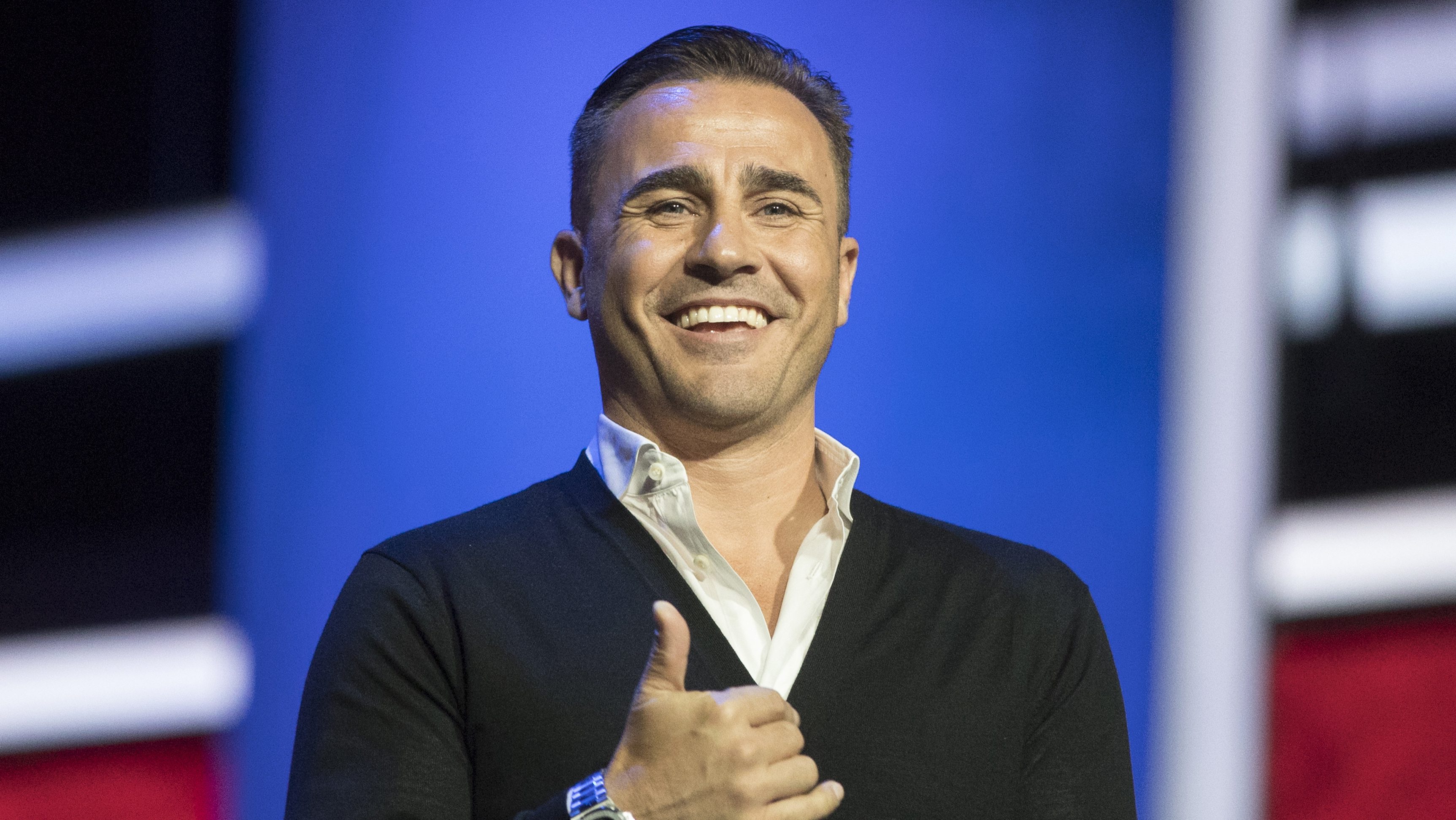Cannavaro, Totti y Vieri se suman al bloque de exjugadores que respaldan a Infantino