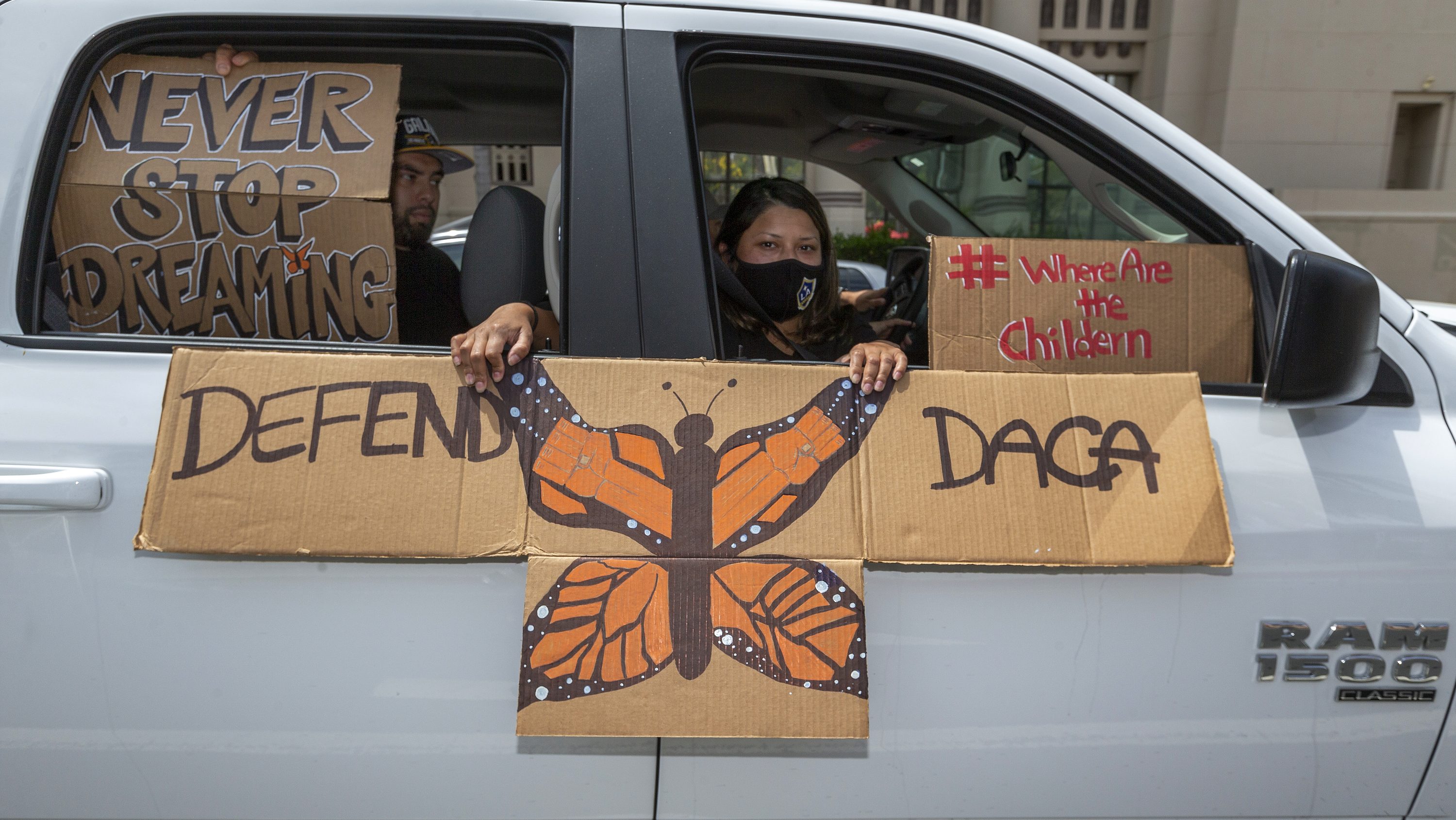Exigen el retorno a Estados Unidos de mexicana deportada pese a tener estatus legal