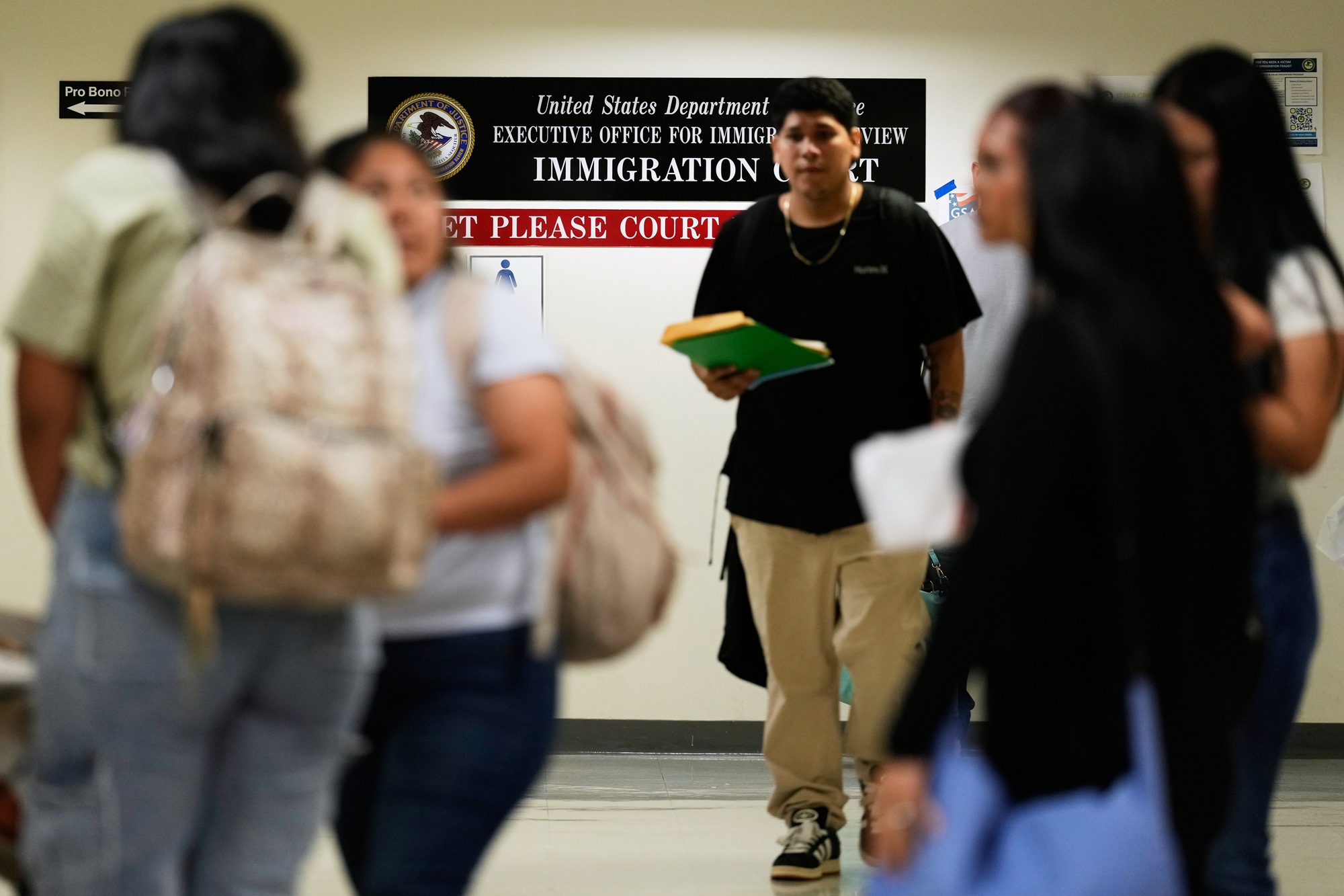 Consejos para que inmigrantes accedan a representación legal gratuita en Nueva York