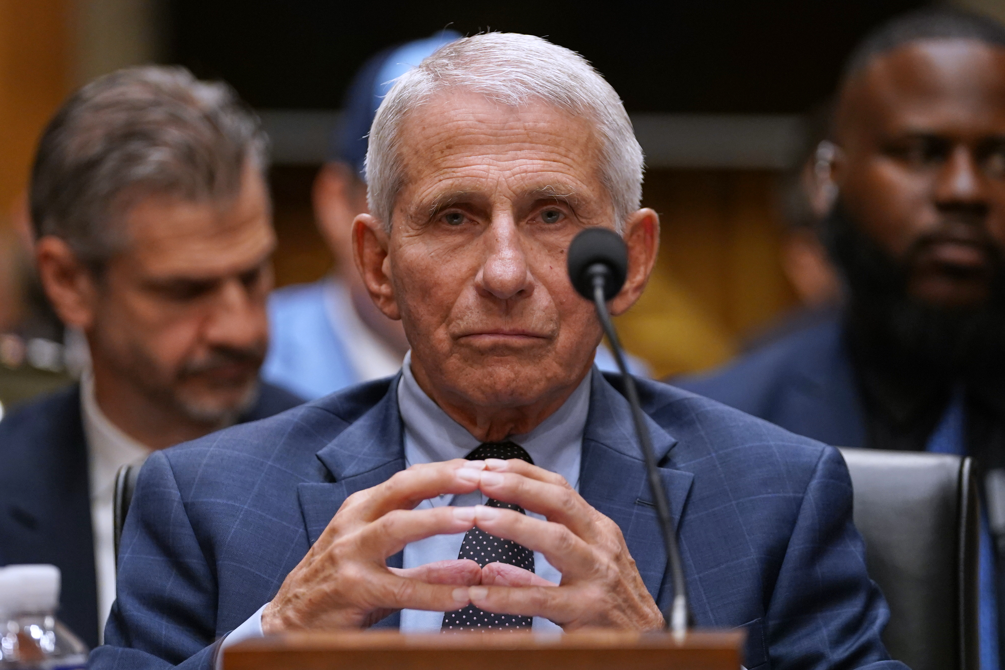 Comité del Senado vota a favor de declarar al Dr. Anthony Fauci en desacato al Congreso