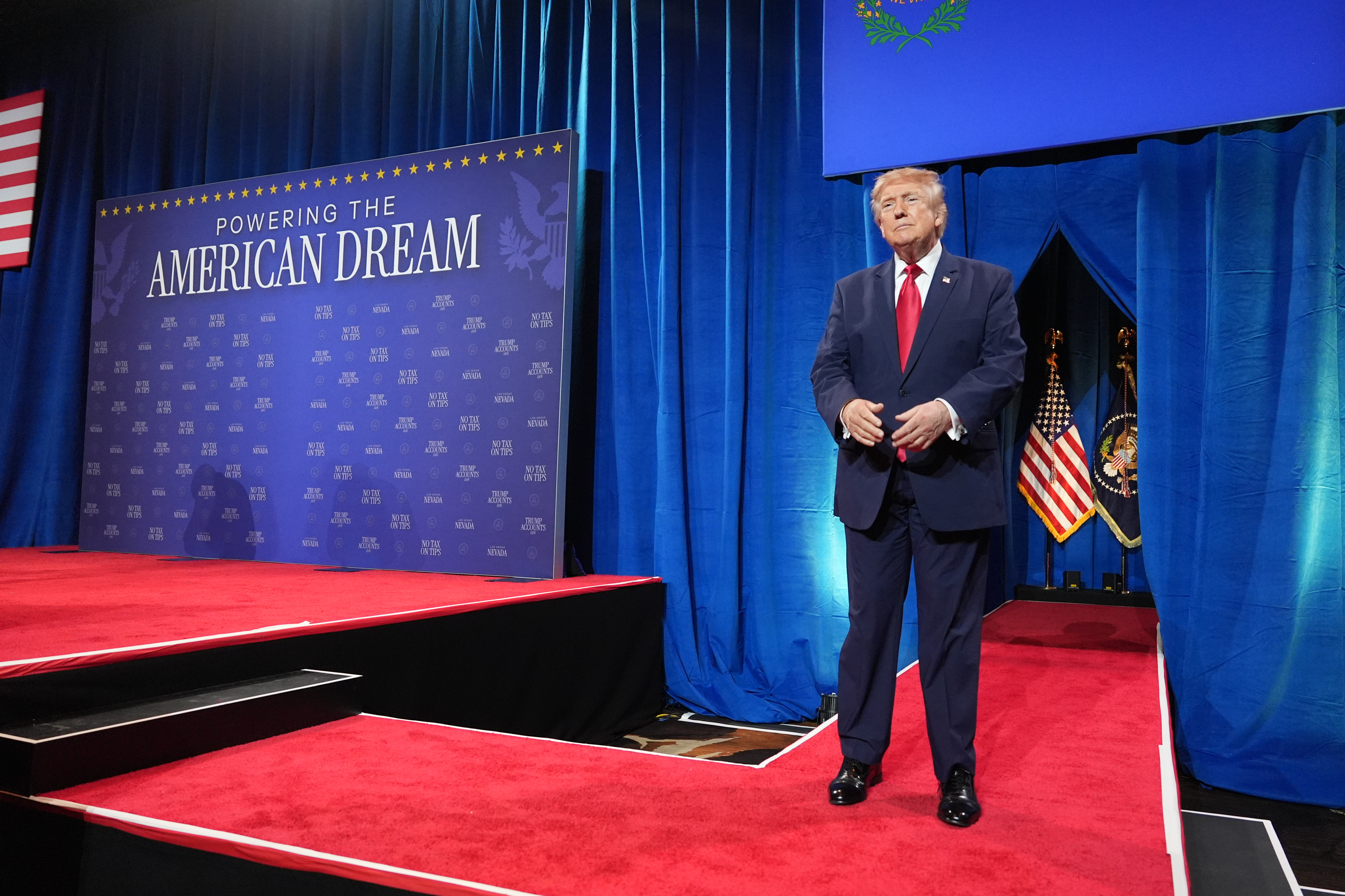 Trump insiste que EE.UU. tiene una “enorme cantidad de municiones” pese a cuestionamientos