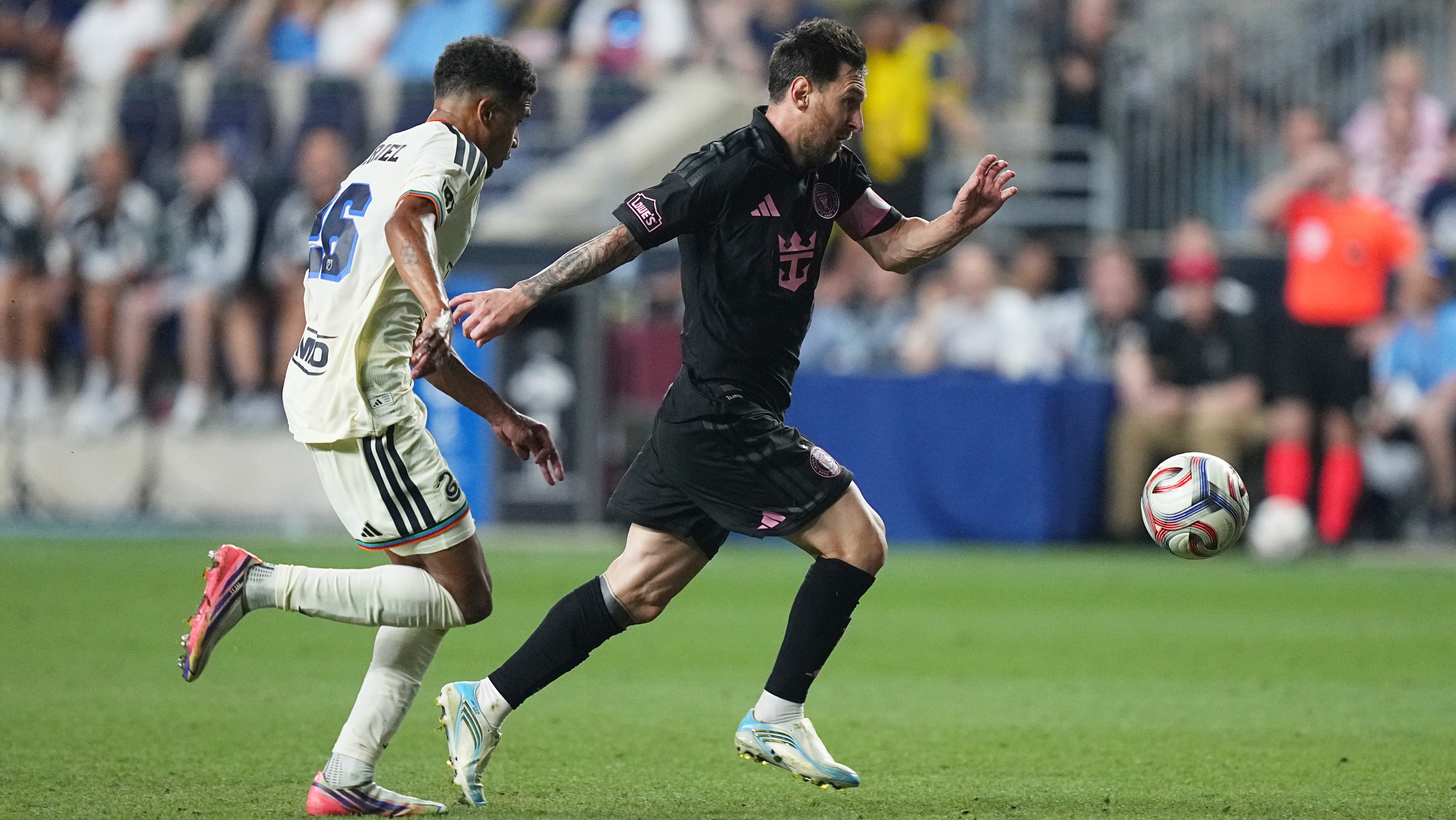 Messi fue multado por la MLS por golpear a Quinn Sullivan del Philadelphia Union