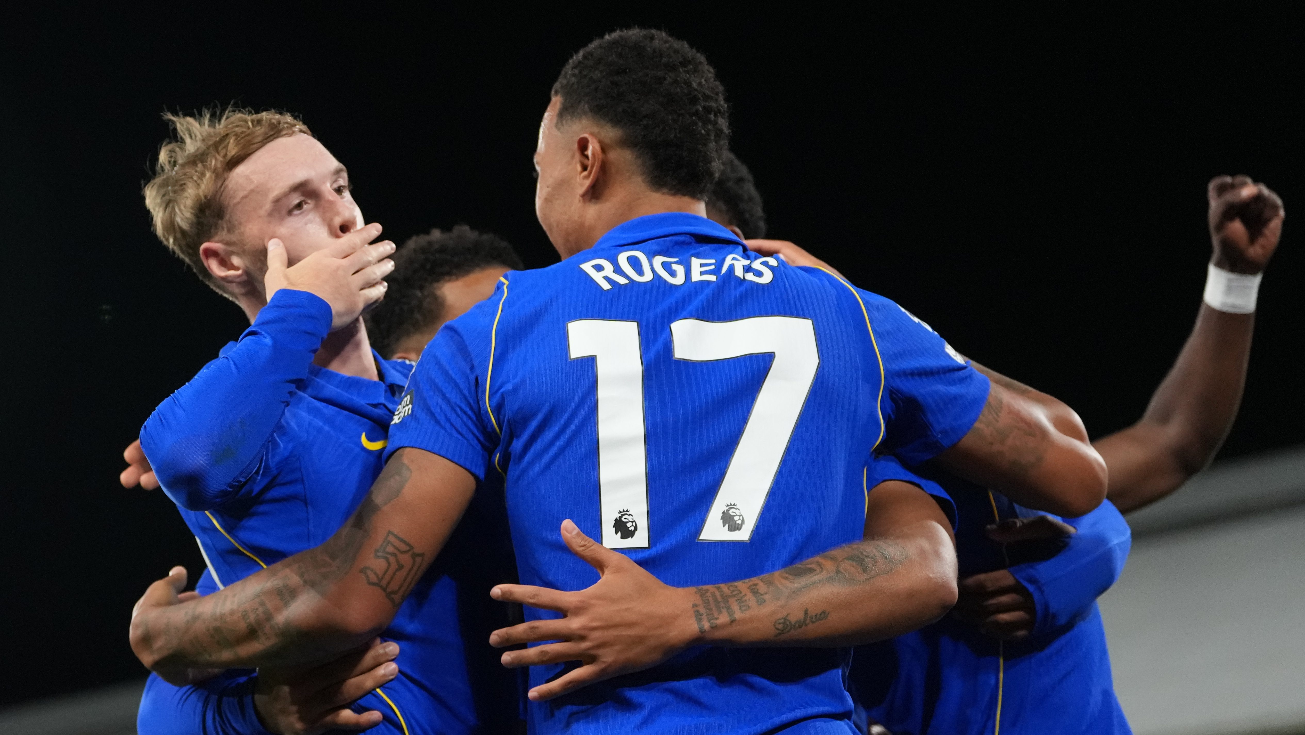 Chelsea superó 3-2 a Fulham en el estreno de Xabi Alonso en la Premier League