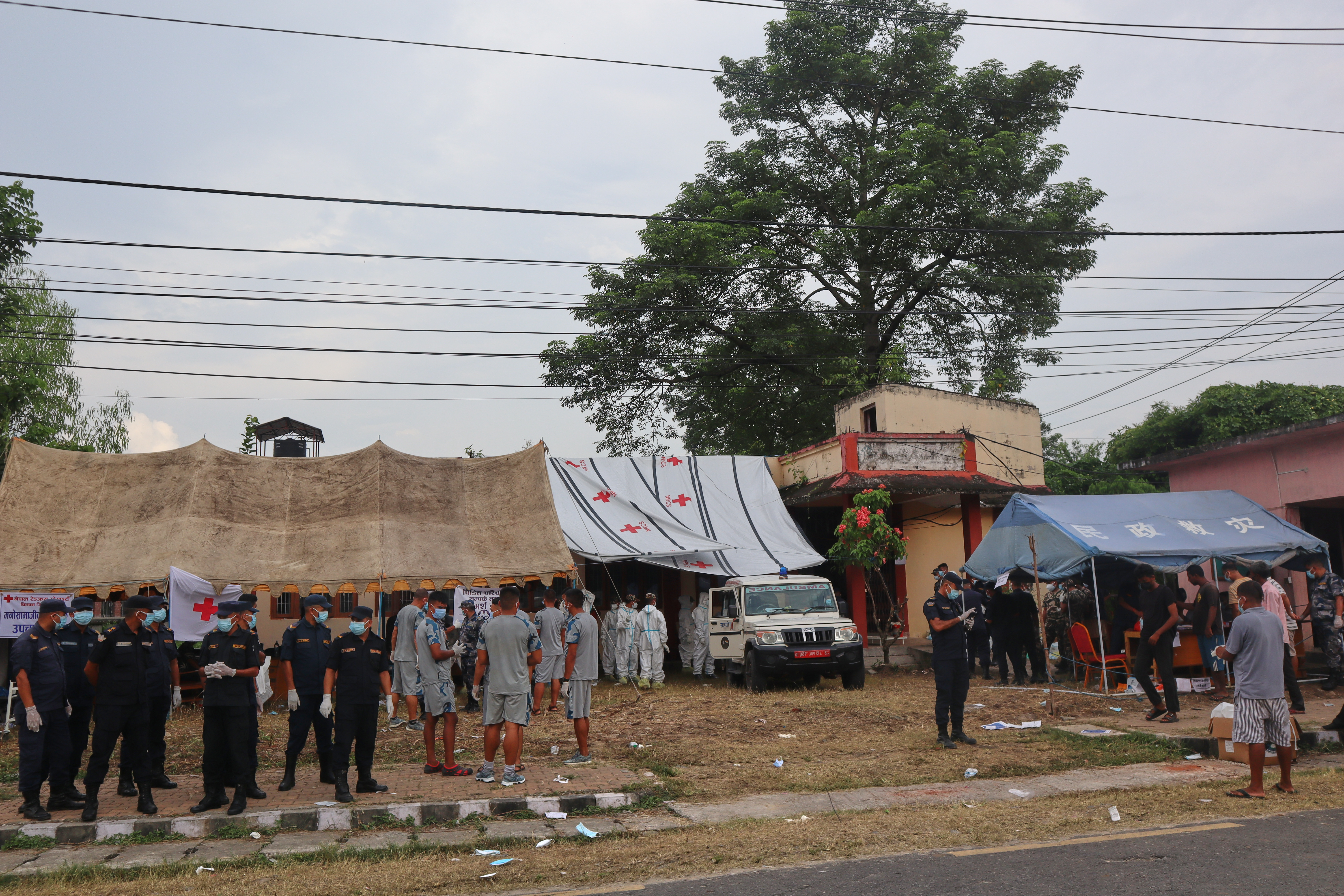 Reportan más de 800 muertos por las devastadoras inundaciones en Nepal