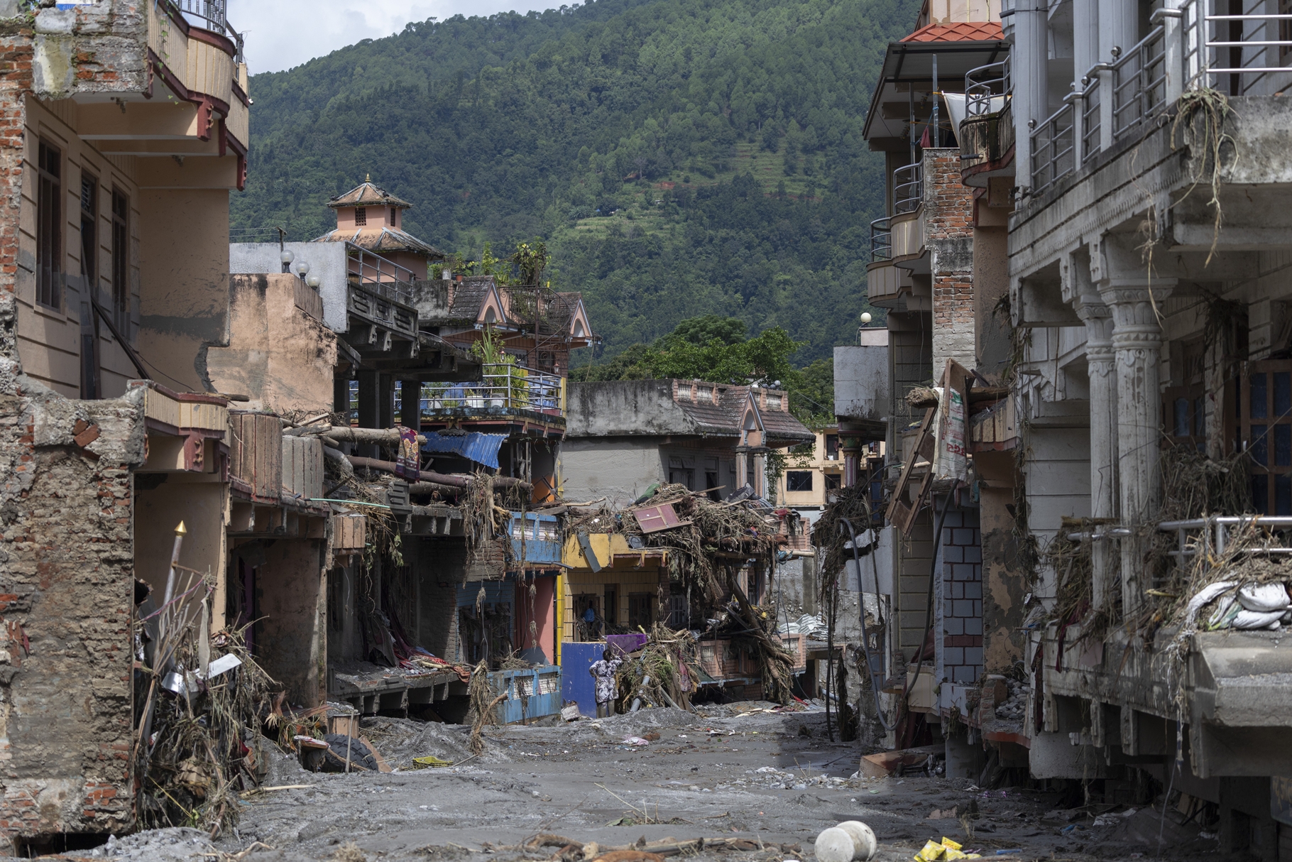 Aumenta a 90 la cifra de estadounidenses desaparecidos tras la devastadora riada en Nepal