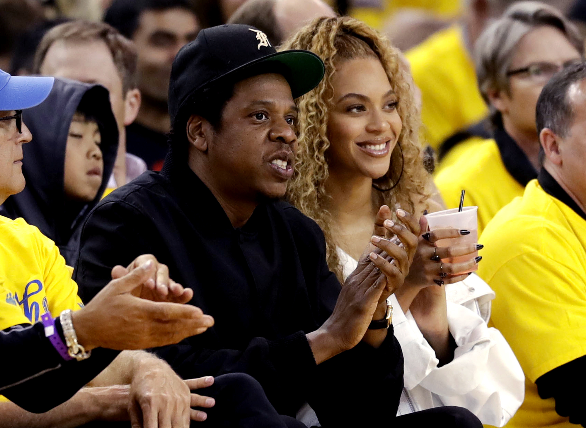 Beyoncé y Jay-Z lanzan su primera colaboración juntos en siete años y responden a las críticas