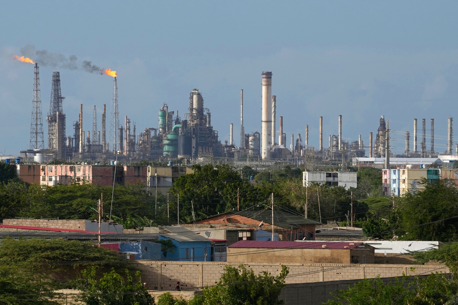 5 incógnitas que deja el “mayor acuerdo petrolero” de Trump con Venezuela