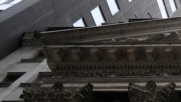 Cruzar la barrera de los $40 billones de deuda nacional implica hipotecas y tarjetas más caras, y un gobierno que paga más de $1.4 billones al año en intereses.