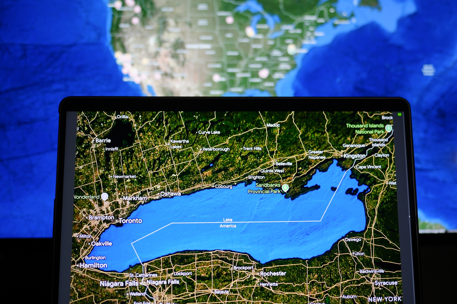 Demócratas desafían a Trump con proyecto de ley para impedir el cambio del lago Ontario