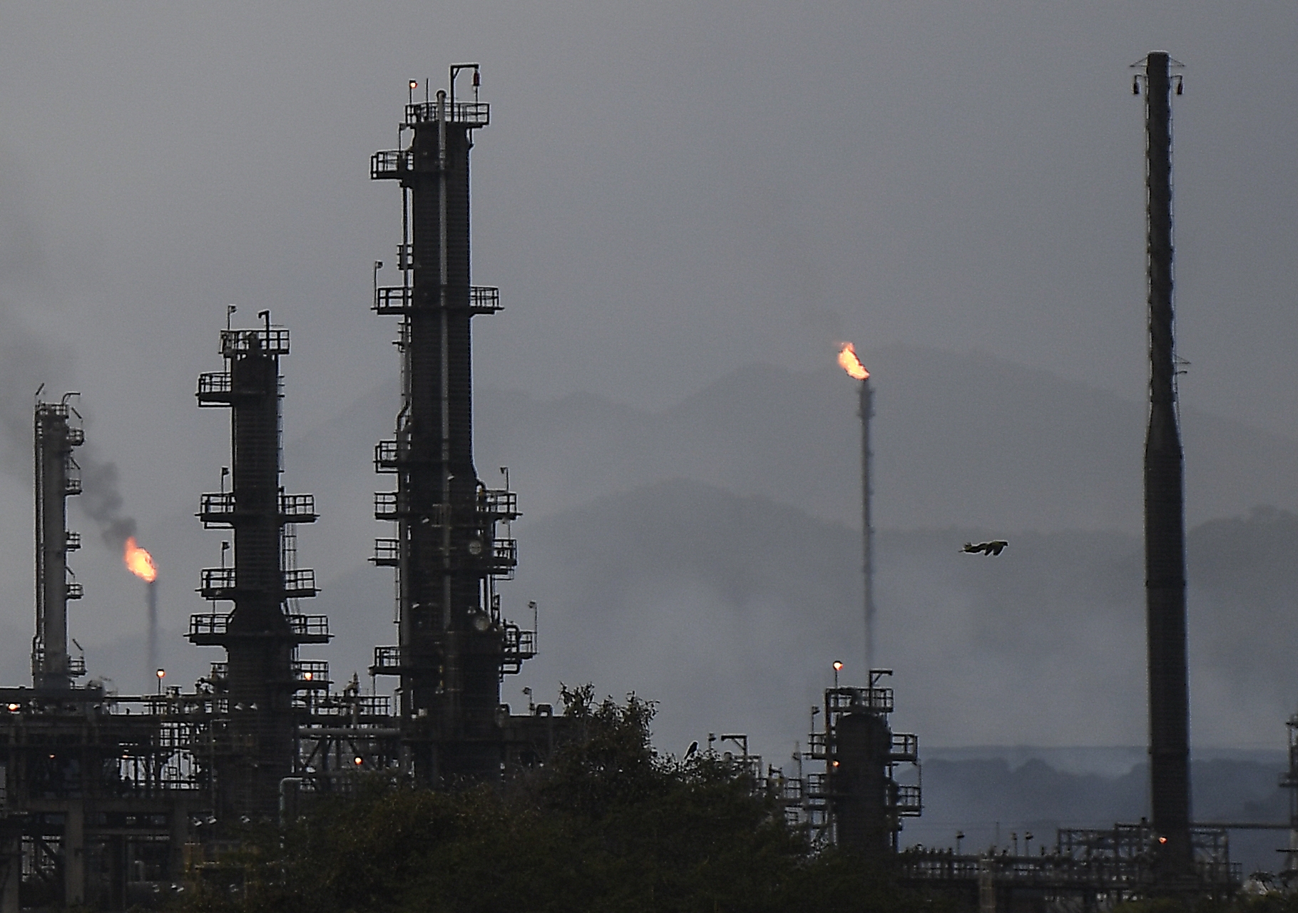 Demócratas podrían impugnar acuerdo petrolero de Trump con Venezuela si recuperan el poder