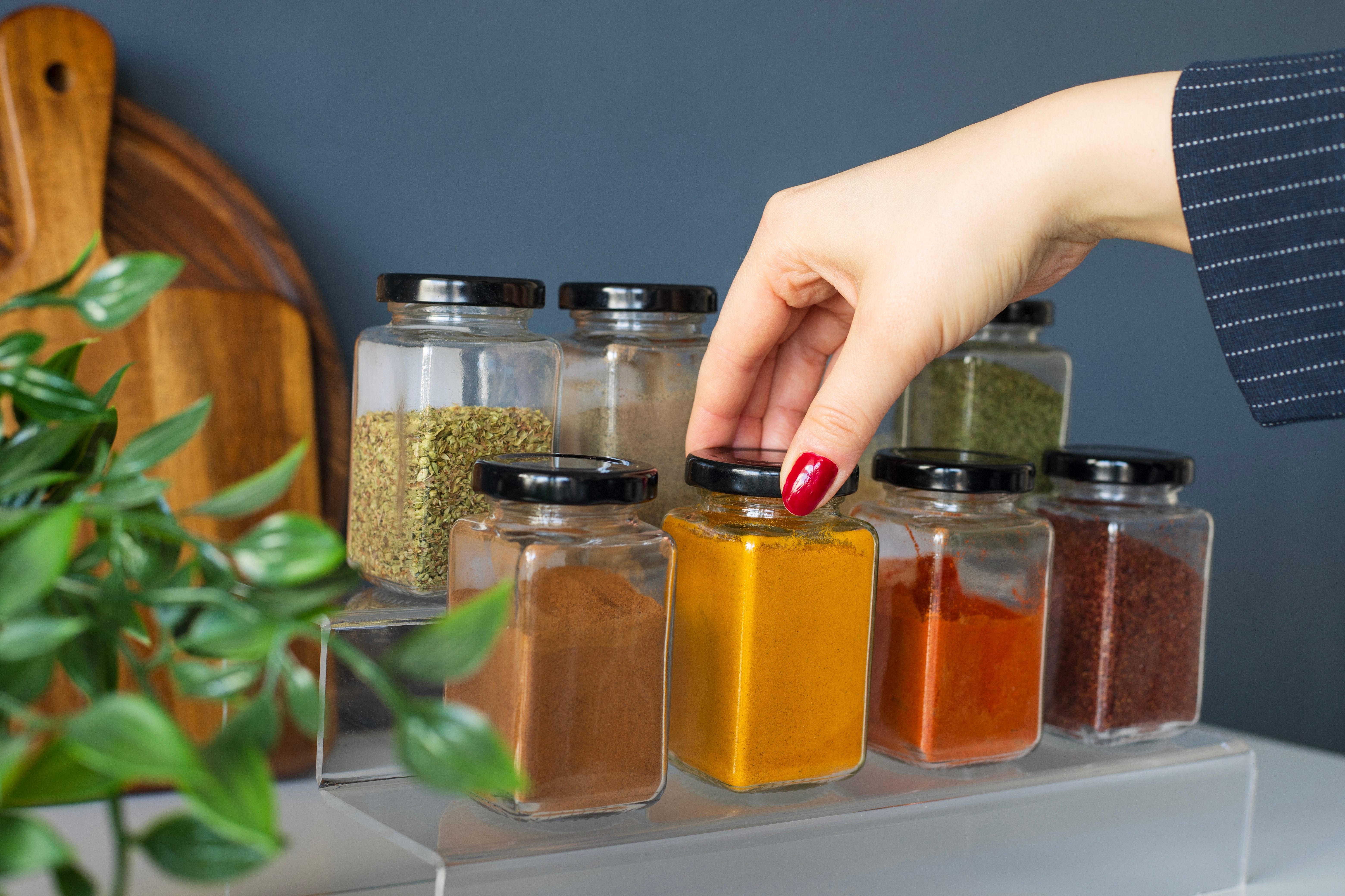 Estas 2 especias mejoran tu flora intestinal: cómo añadirlas a tus comidas