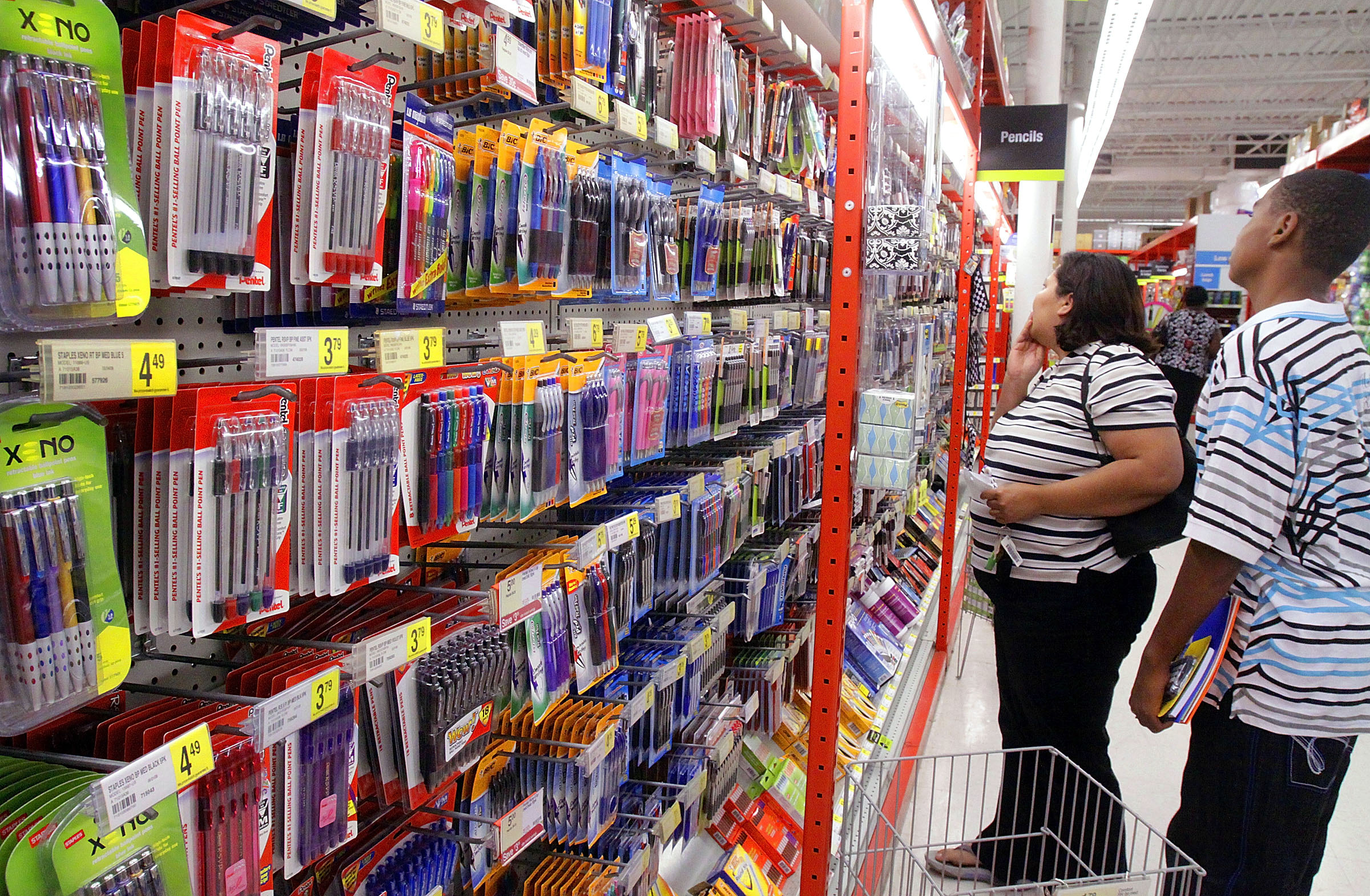 Familias de NYC ahorran en materiales escolares viajando a Connecticut: te decimos cómo