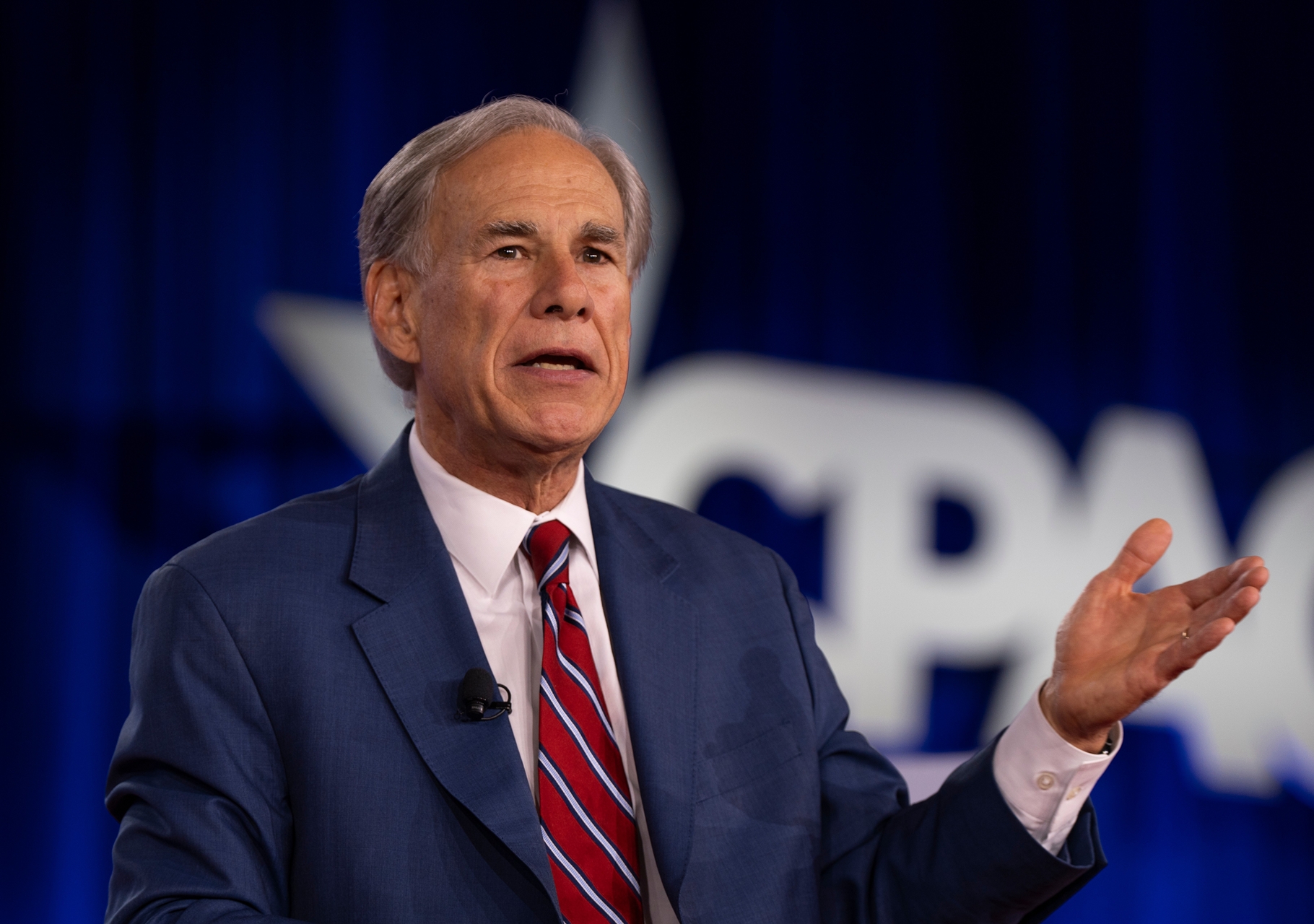 Greg Abbott respalda a Ken Paxton pese a las preocupaciones dentro del Partido Republicano