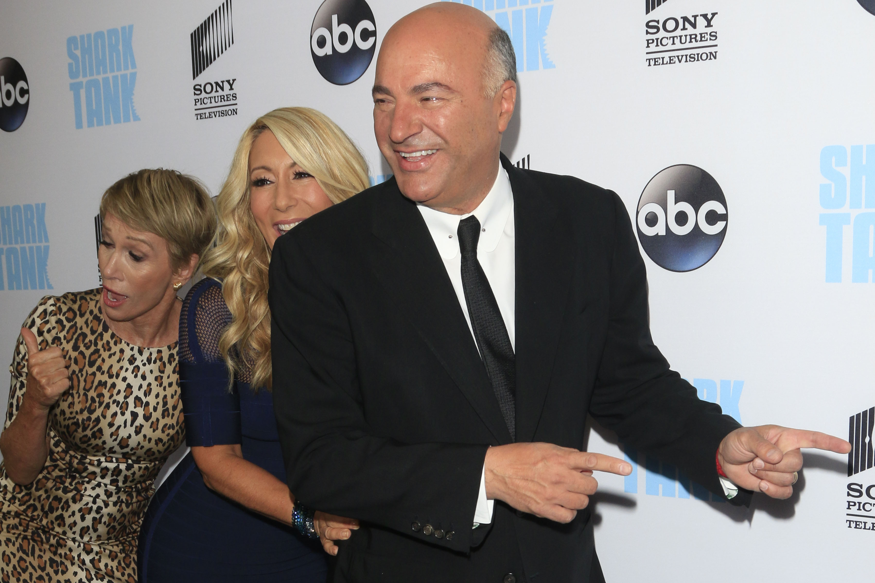 Kevin O’Leary, millonario de Shark Tank, revela por qué sigue comprando en Walmart