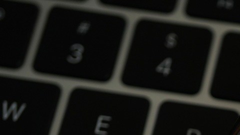 Las plataformas de predicción han abierto la puerta a una audiencia joven que todavía tiene restringido el acceso a apuestas deportivas convencionales.