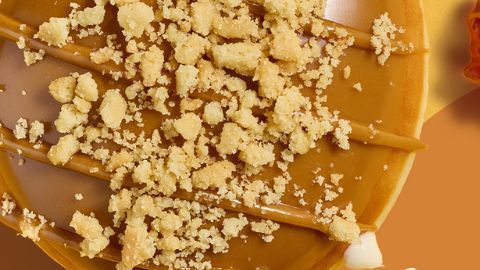 La nueva colección de otoño de Krispy Kreme reúne sabores a calabaza, galleta Biscoff, arce y café para darle un toque dulce a la temporada.