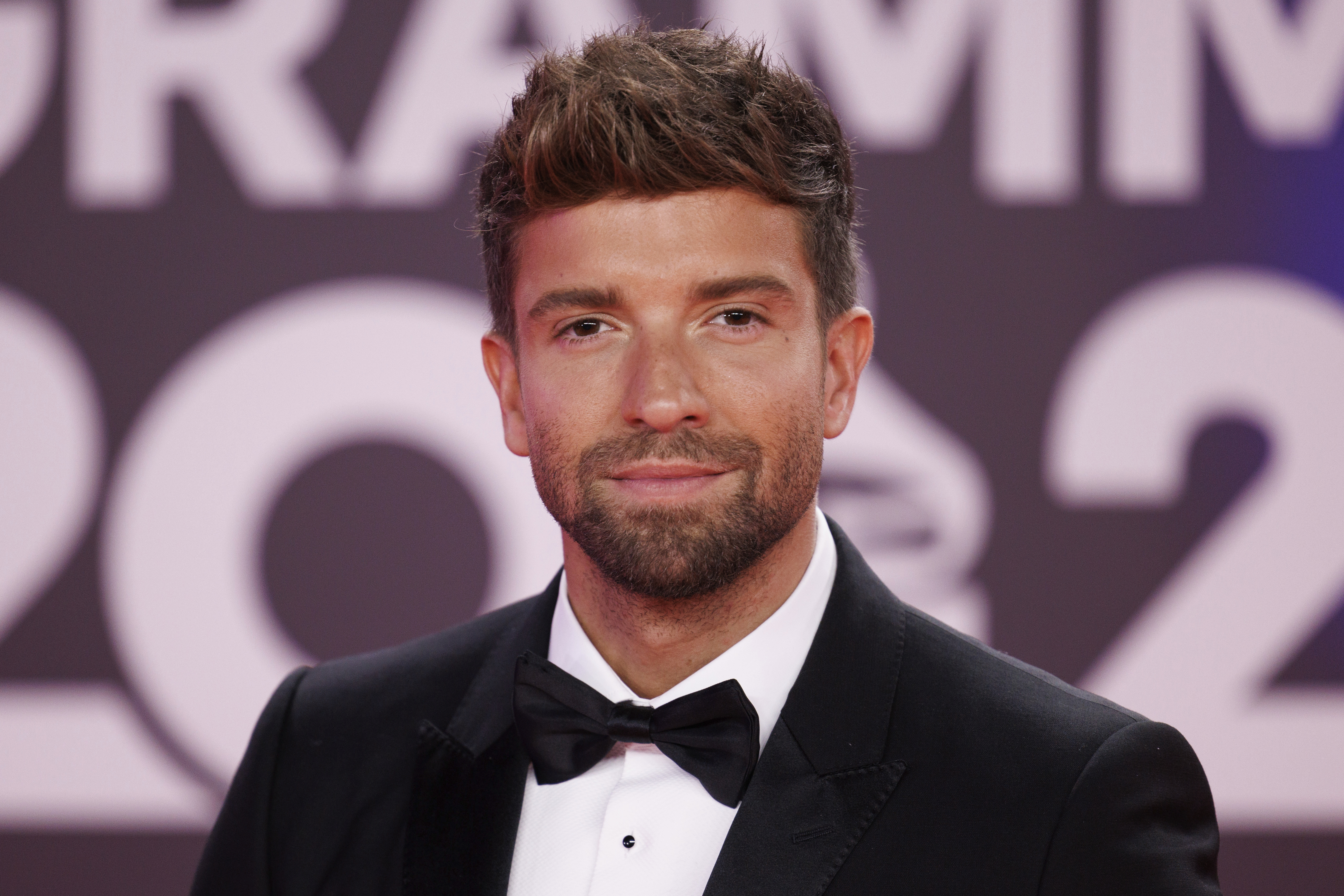 Pablo Alborán fue diagnosticado con neumonía y le exigieron reposo