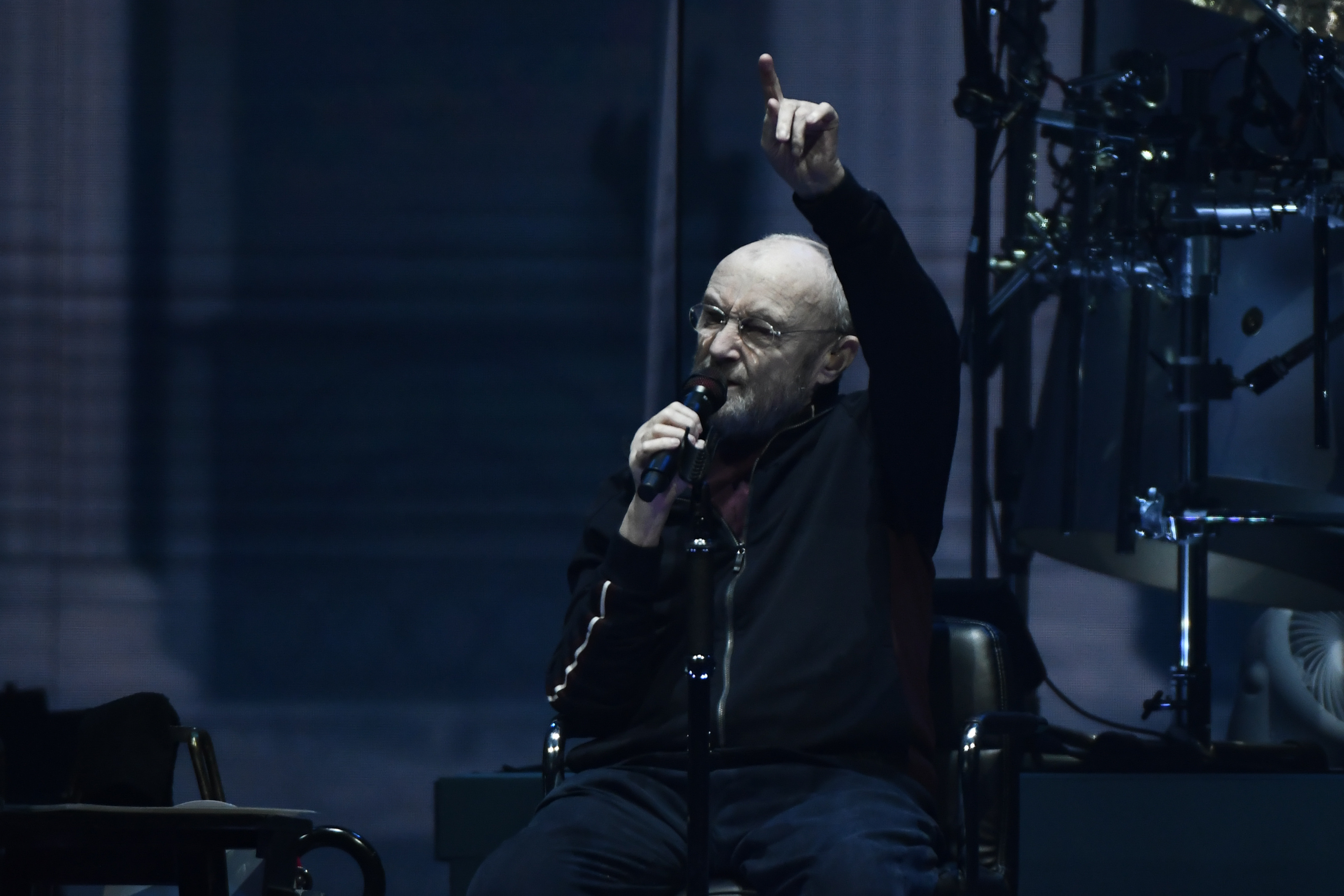 Phil Collins revela que estuvo a punto de morir por abuso de alcohol en 2024