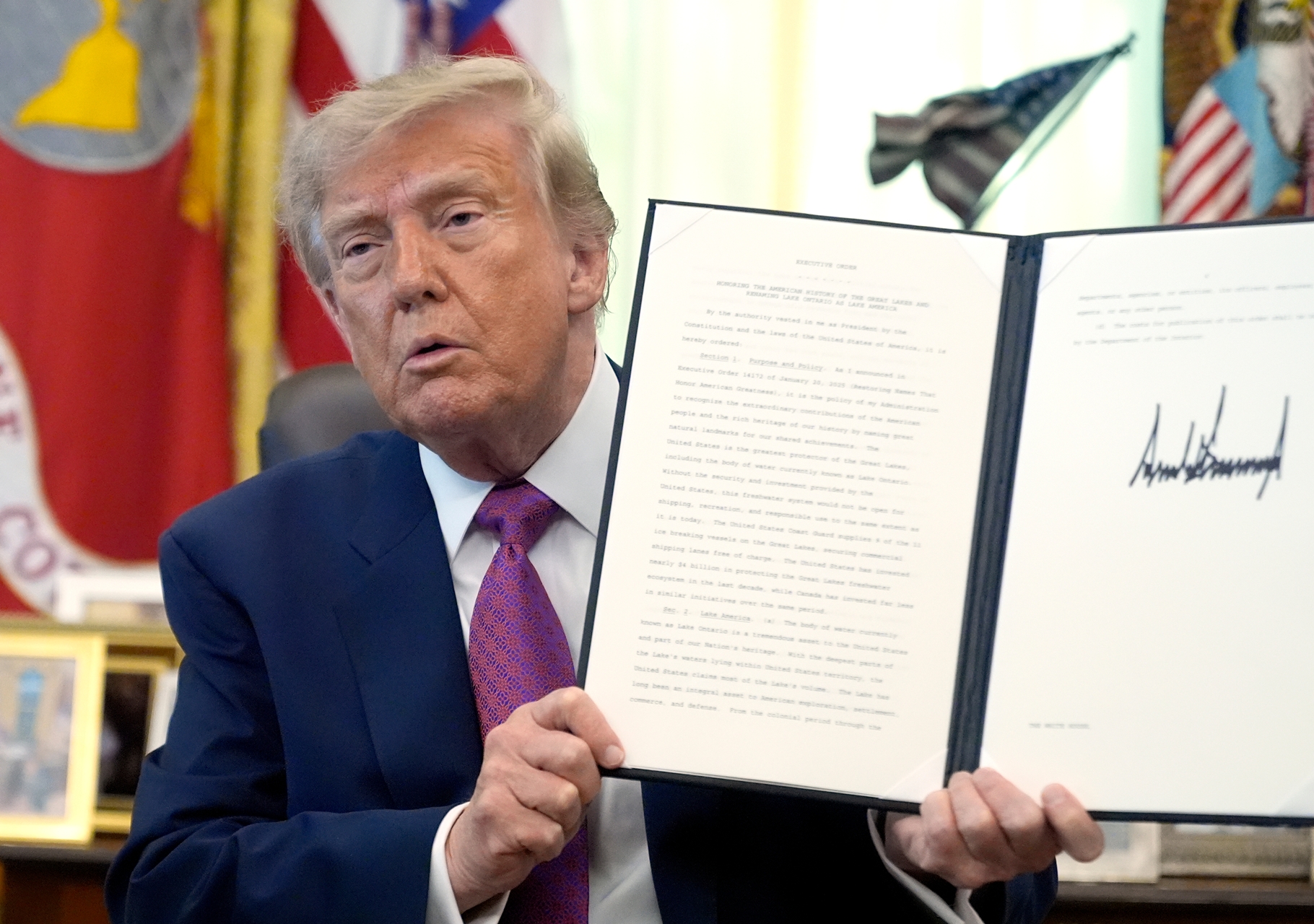 Trump acusa a Kathy Hochul de estar a favor de Canadá por rechazar el nombre Lago América