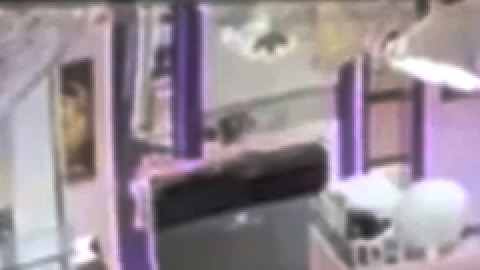 Fugaz robo en una joyería en NJ.