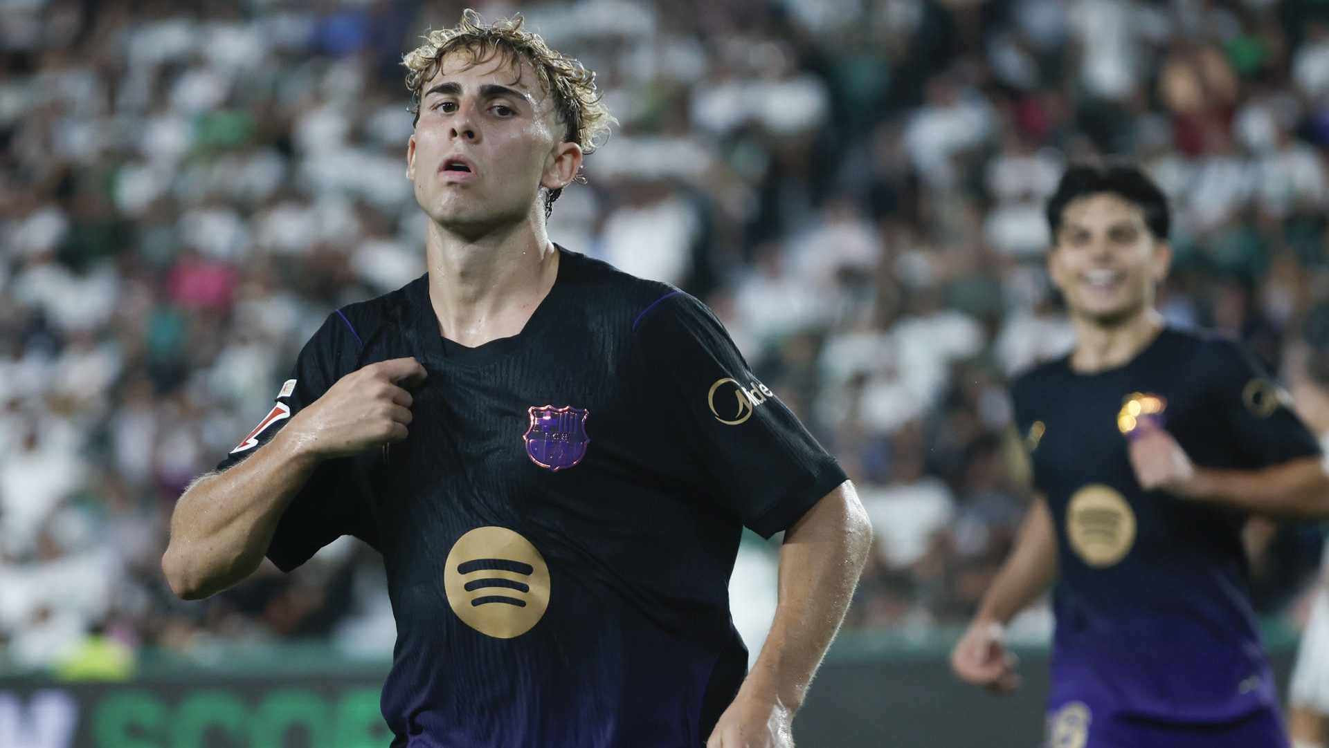 El Barcelona golea 0-5 al Elche en su debut en LaLiga con dobletes de Raphinha y Fermín