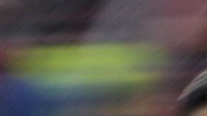 Una fotografía tomada con una velocidad de obturación lenta de Bruno Fernandes, del Manchester United, en acción durante el partido de la Premier League inglesa entre el Manchester United y el Ipswich Town, en Manchester (Reino Unido), el 30 de agosto de 2026.
