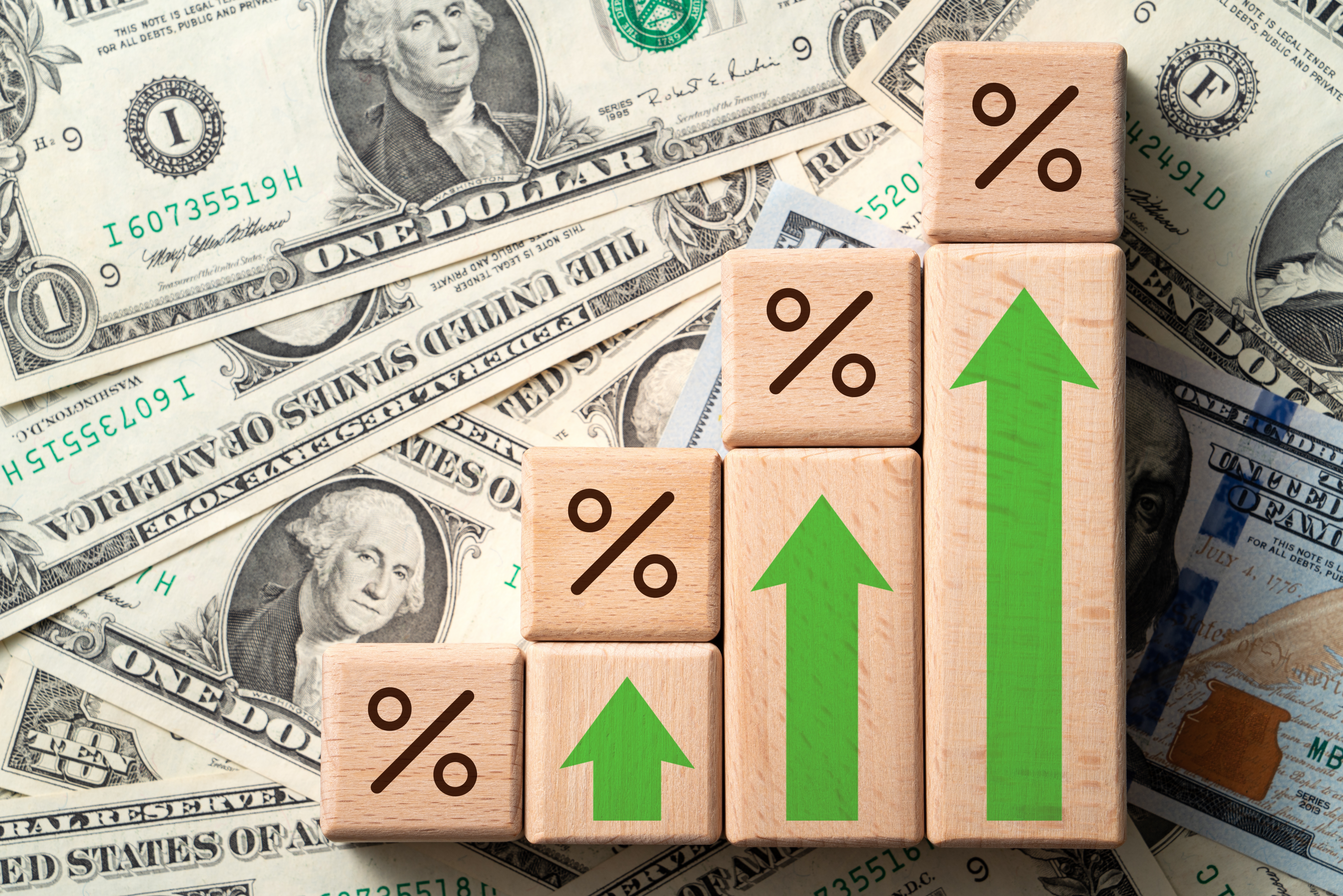¿Ganas $68,000 al año? Invertir el 15% podría darte hasta $5.3 millones al retirarte