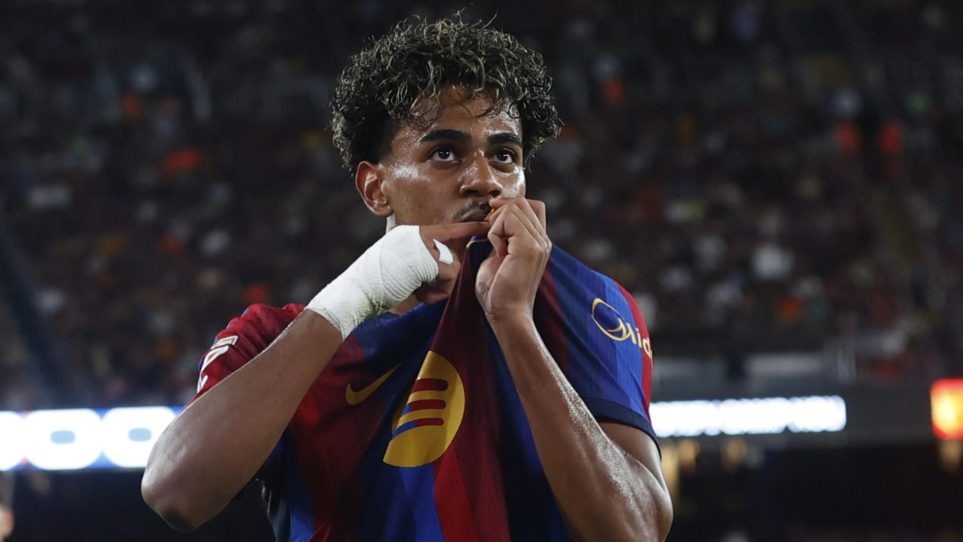El Barcelona golea 5-2 al Rayo Vallecano con dobletes de Lamine Yamal y Raphinha