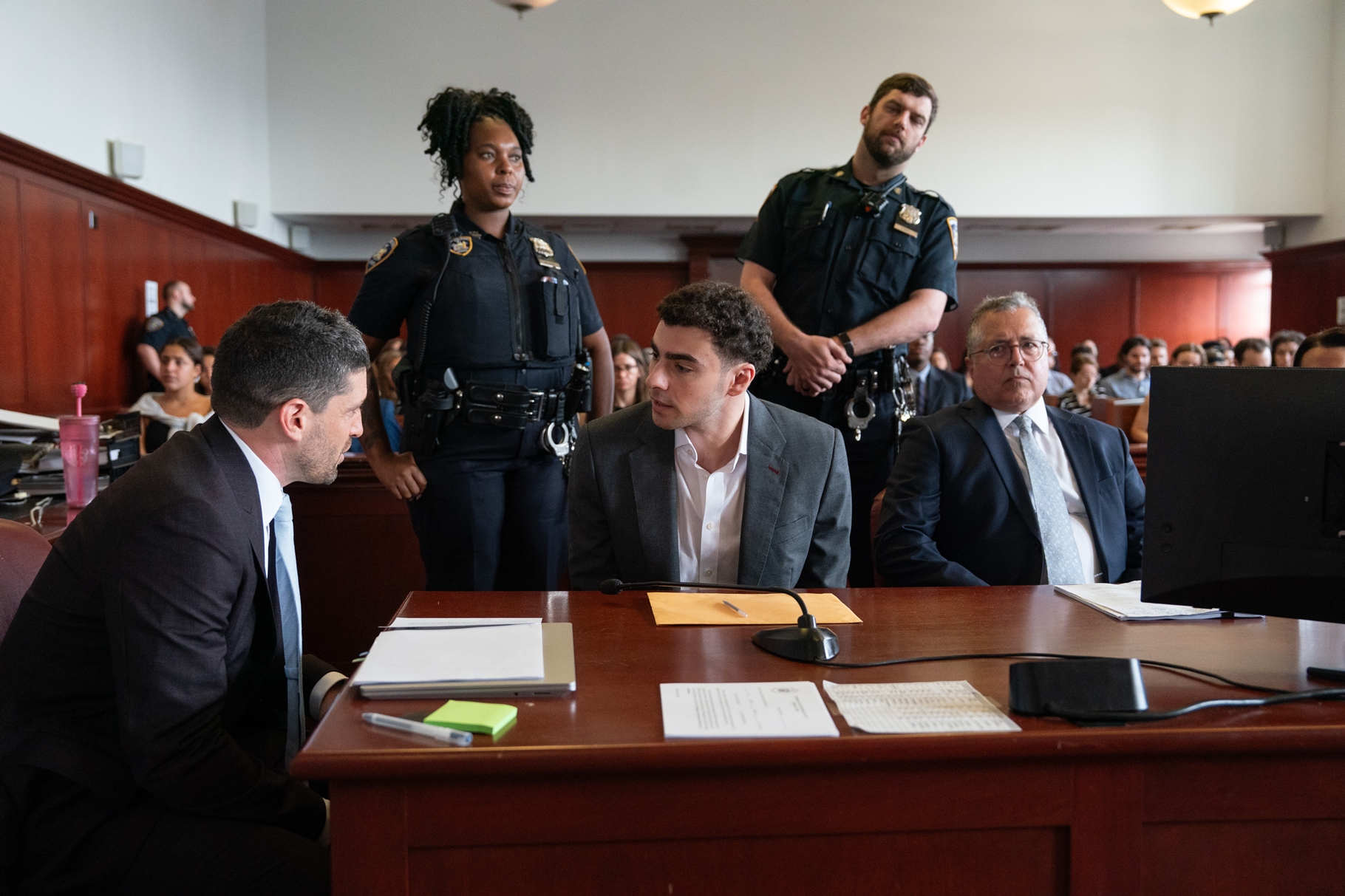 ¿Por qué Nueva York todavía quiere llevar a Luigi Mangione a juicio si ya admitió haber matado a Brian Thompson?
