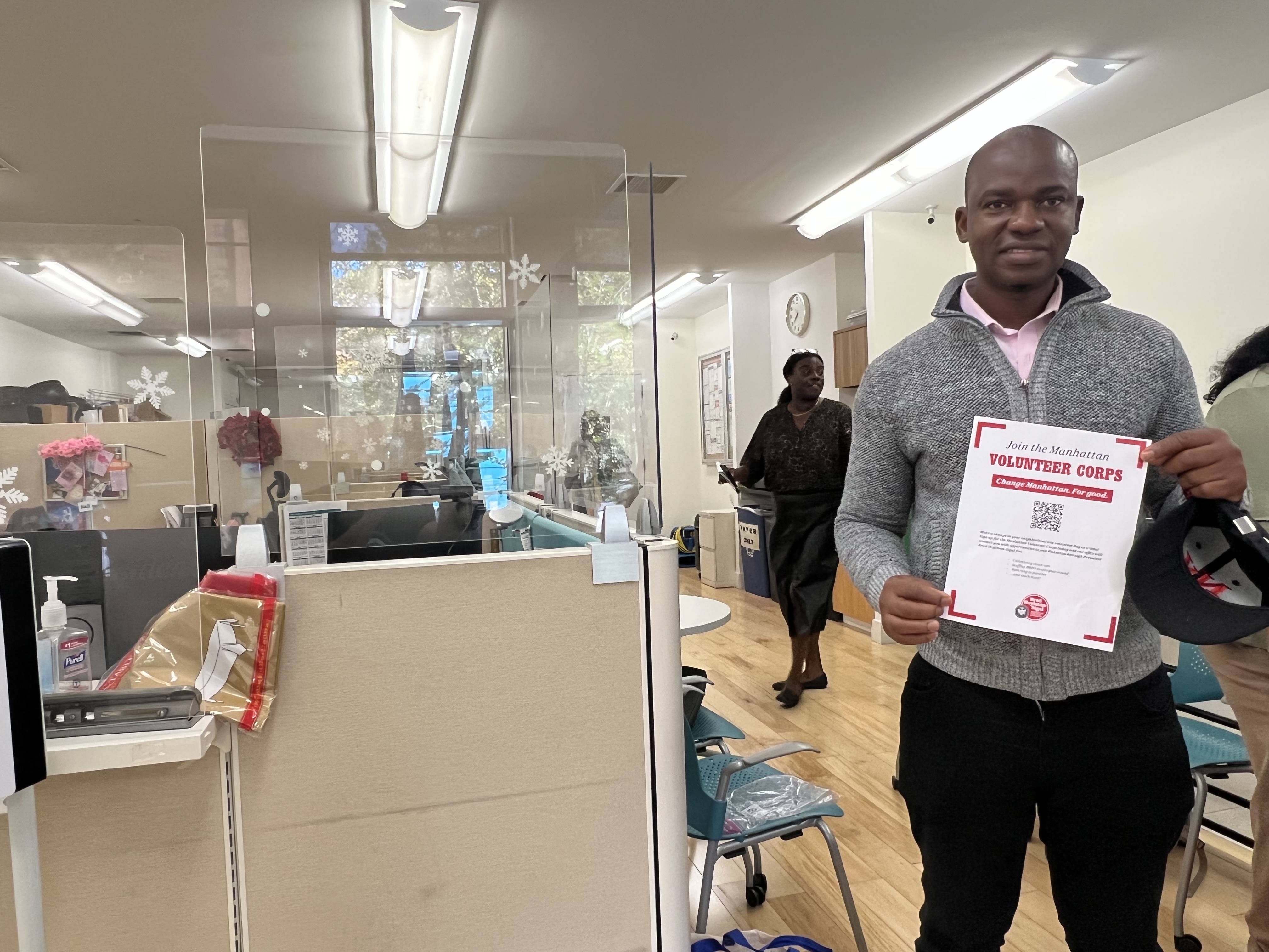 Abren nuevo centro de bienvenida para inmigrantes en Harlem