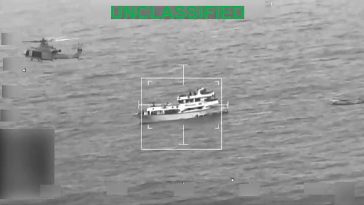 EE.UU. intercepta y hunde embarcación supuestamente ligada al narcotráfico de Ecuador