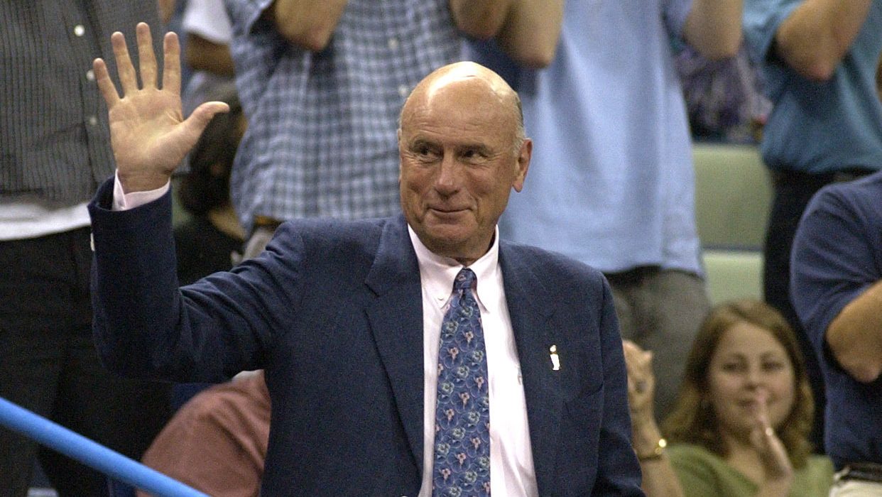 Murió Bob Pettit a los 93 años, leyenda de la NBA y primer MVP de la liga
